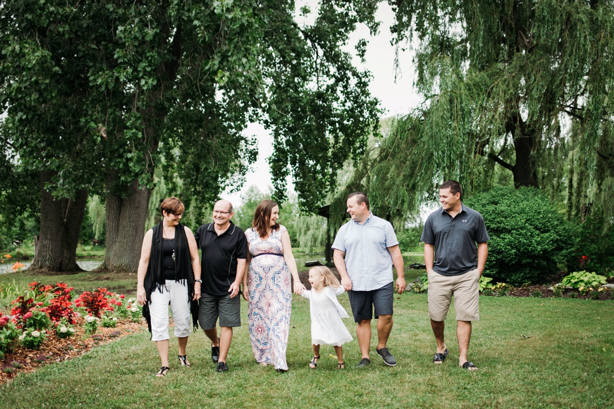 Rainy Day Extended Family Session Chatham | Brittany VanRuymbeke Photos + Films | Outdoor Family Photography Session Chatham-Kent Ontario