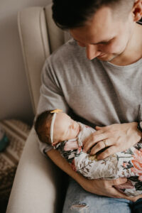 Relaxing Newborn Session at Home