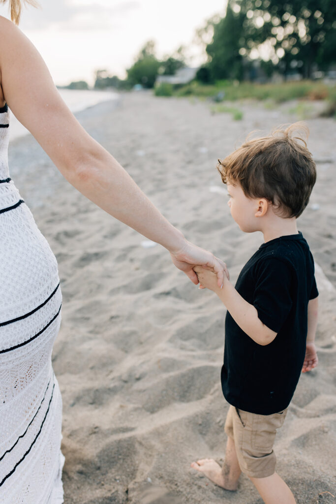 lifestyle photography session at erieau beach