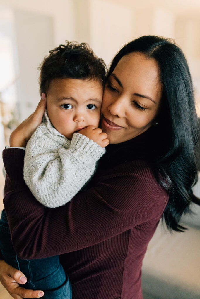 Relaxed in-home Maternity Session in Komoka, Ontario