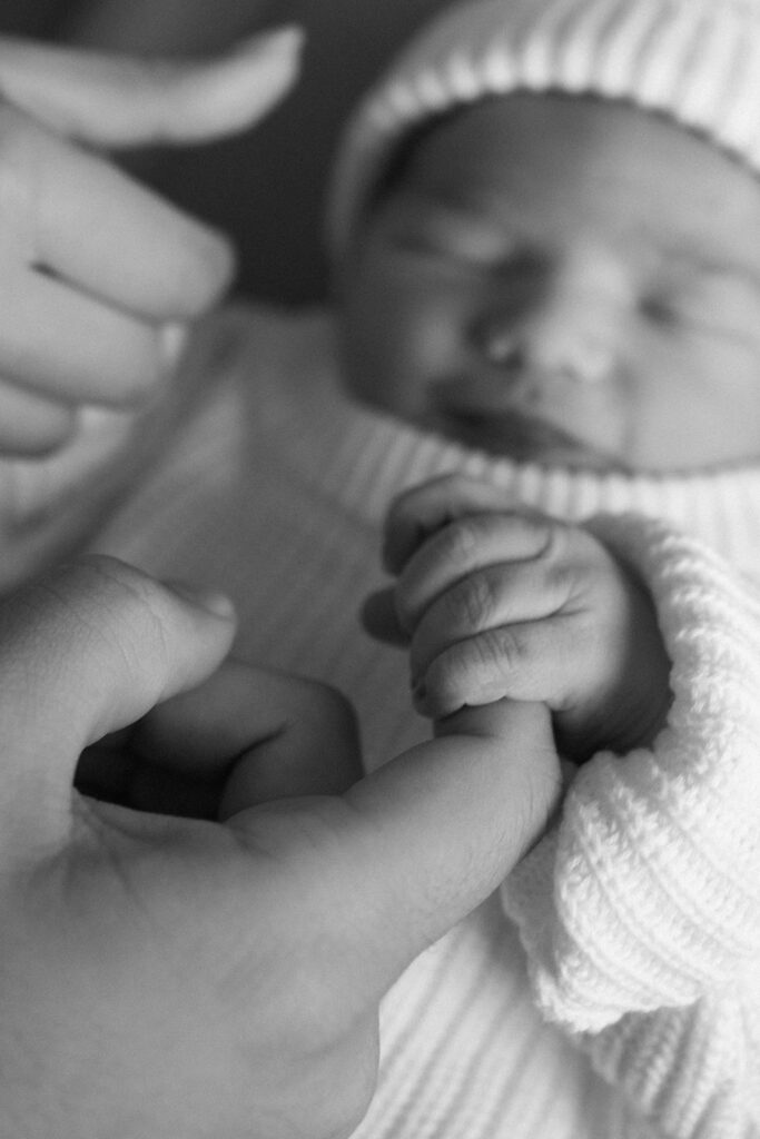 Newborn detail photo, tiny fingers and toes, Fresh 48 session Chatham-Kent Ontario