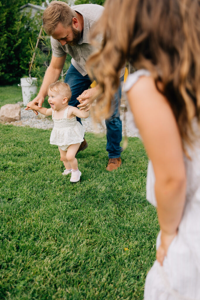 Kids playing family photo session at home Ontario